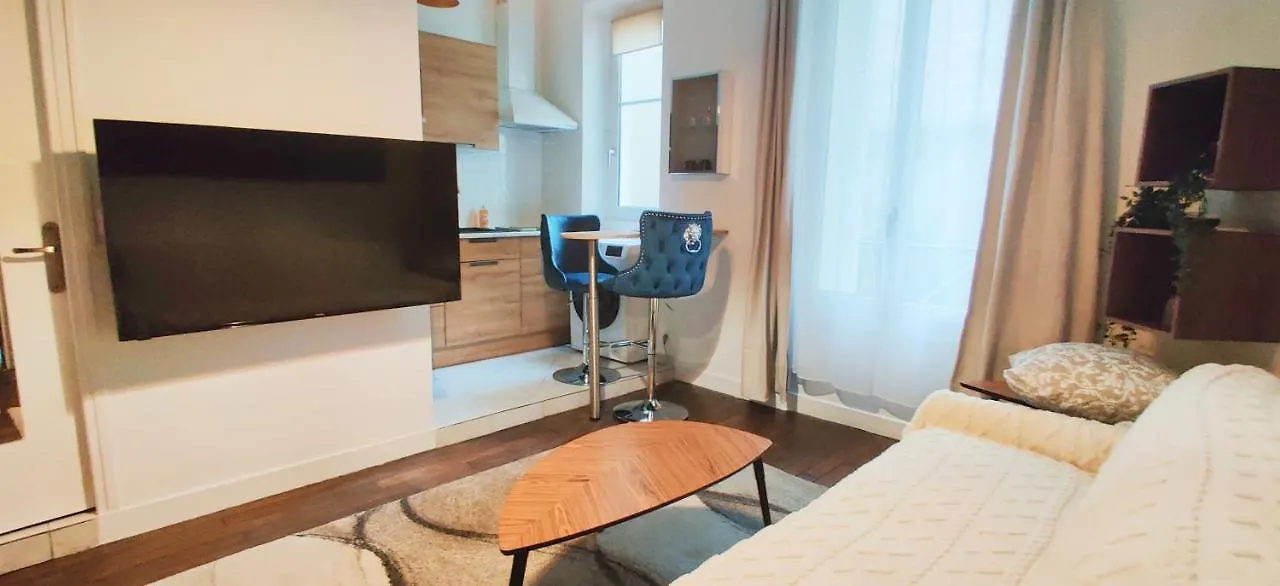 Luxueux Studio Au Centre De 17 Eme Apartment Paris